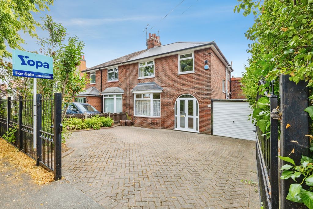 Property photo 1 of 20 2026-07-21-168Nettlehamroad033