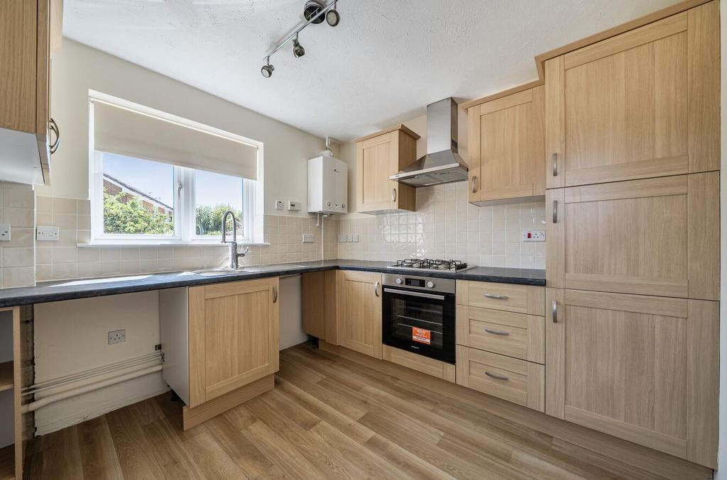 Property photo 2 of 16 Foyle Road 4 (8).Jpg