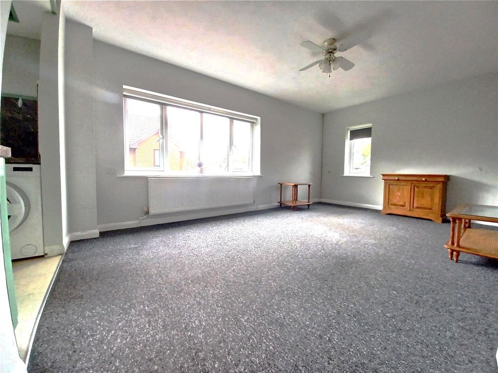 Property photo 2 of 10 Picture No. 15