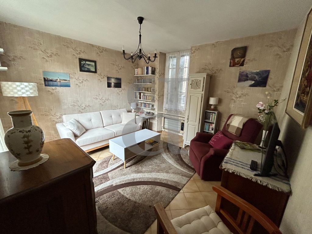 Property photo 3 of 13