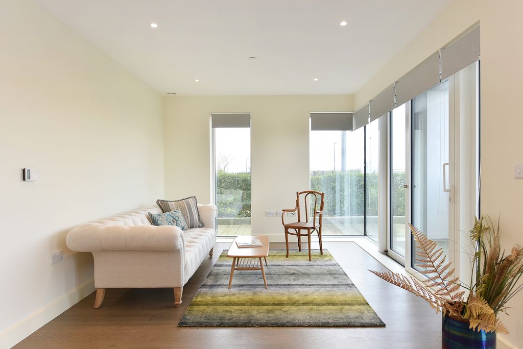 Property photo 2 of 17 Gallery