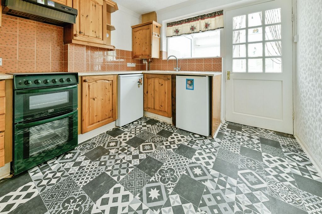 Property photo 3 of 13