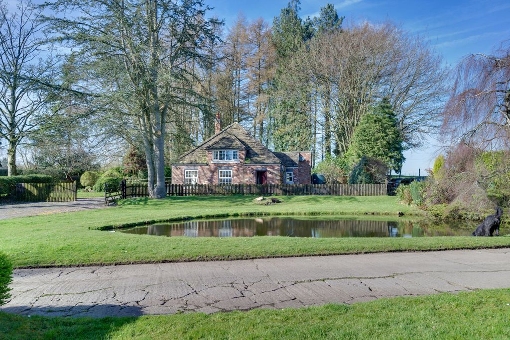 Property photo 1 of 25