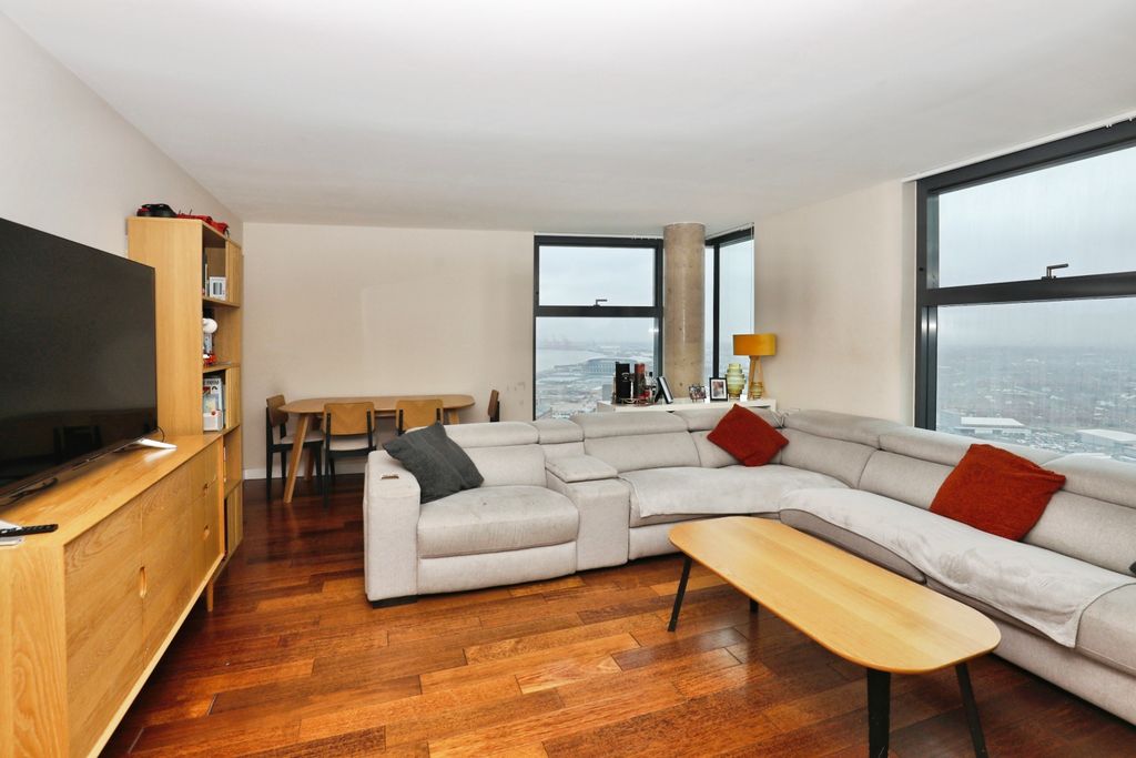 Property photo 3 of 19 Img_3540