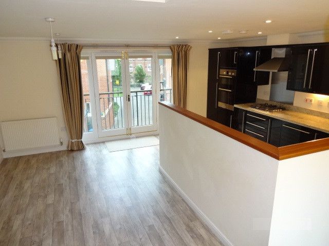 Property photo 3 of 11