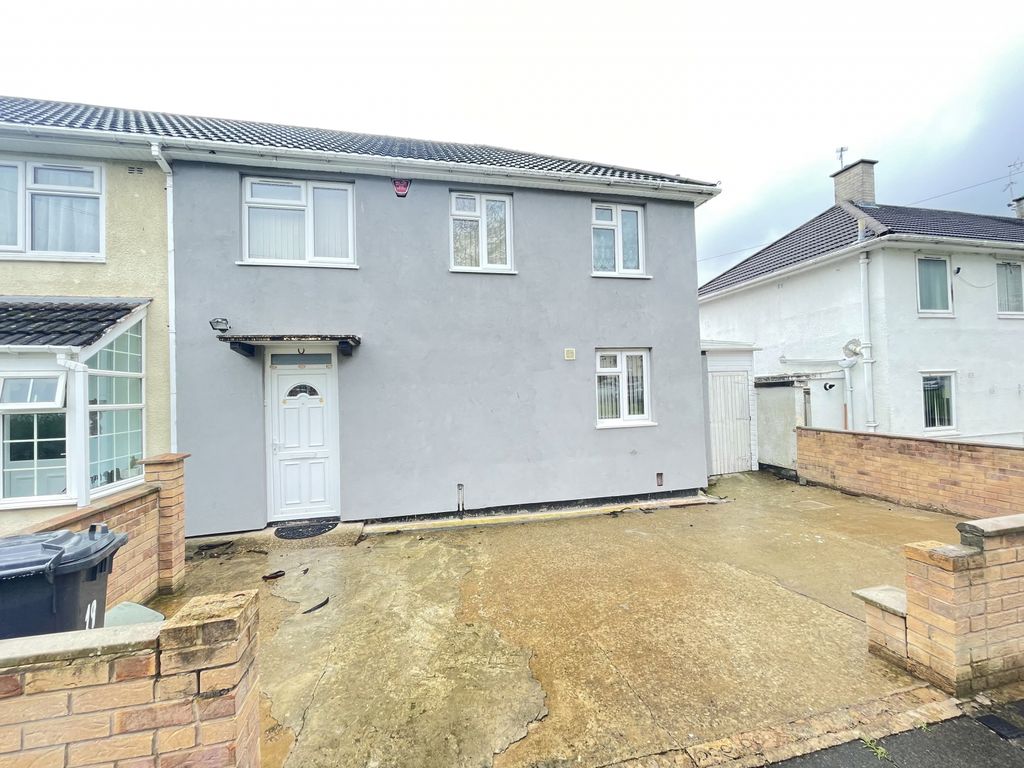 Property photo 2 of 17 Front House