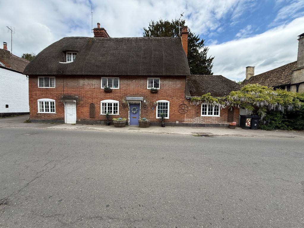 Property photo 1 of 36