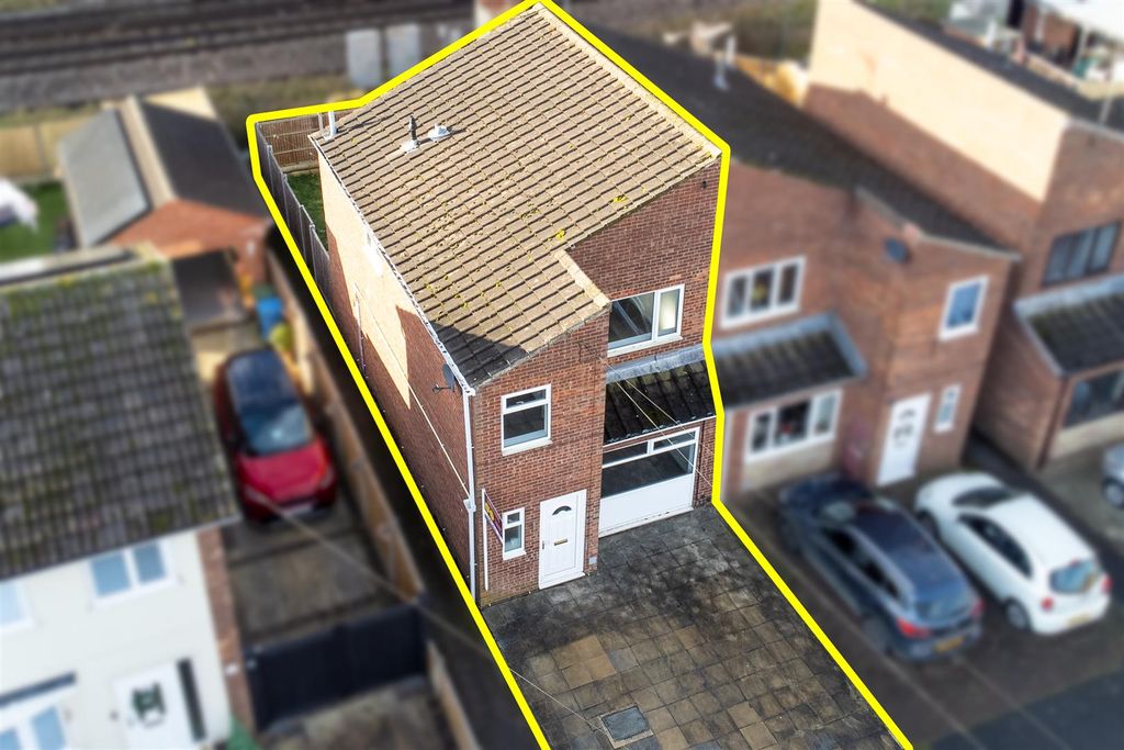 Property photo 2 of 31 139 Galway Crescent Retford Drone Front Left.Jpg