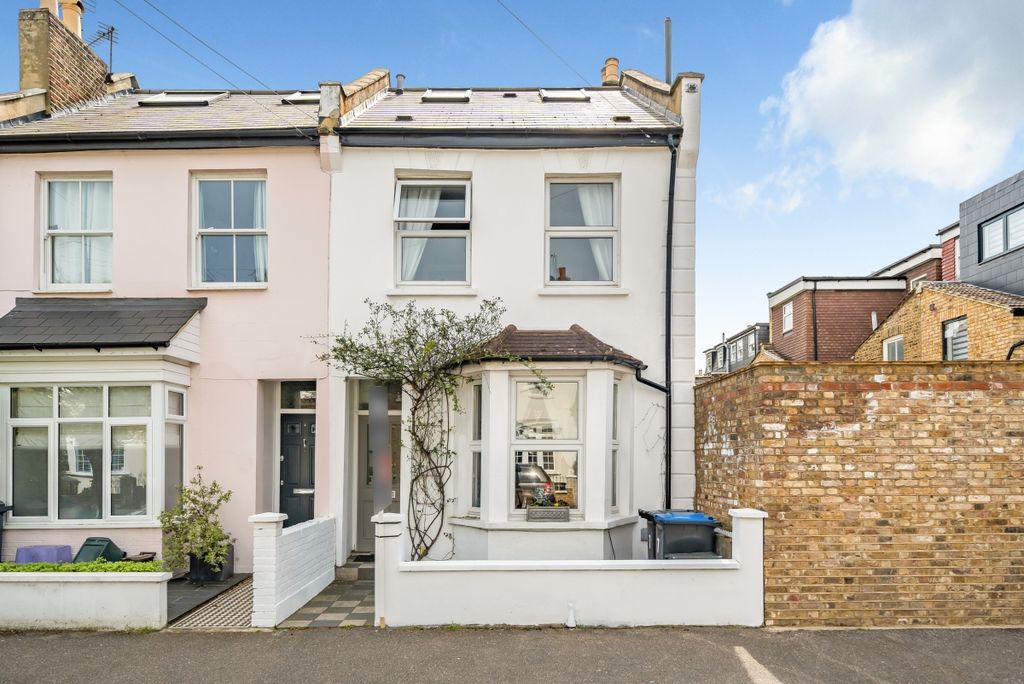 Property photo 1 of 8 1109575 (1)