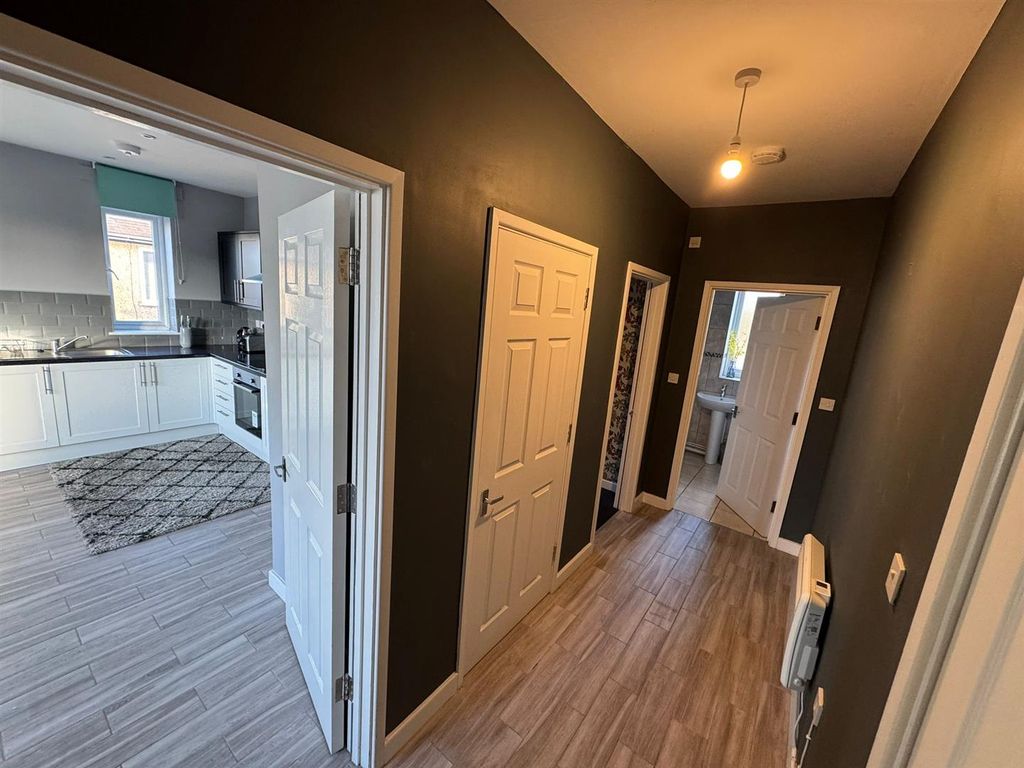 Property photo 3 of 8 Img-20251118-Wa0031.Jpg