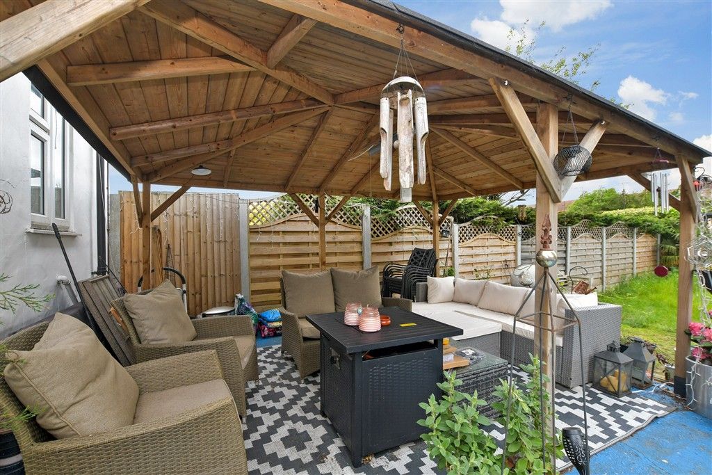 Property photo 3 of 17 External Lifestyle Photograph