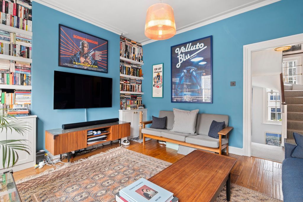 Property photo 3 of 17