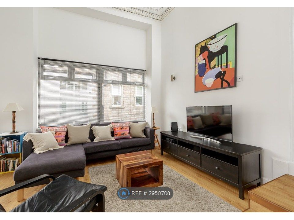Property photo 1 of 6 Living Room