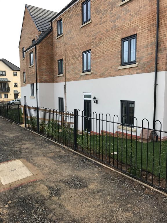 Additional image 10 of 2 bed flat to rentCarnoustie, Priors Hall Park, Corby NN17