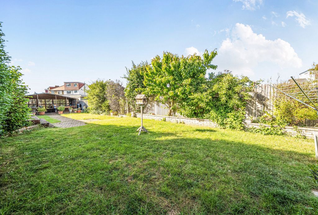 Property photo 3 of 17 1466514-11-6A0F3c...