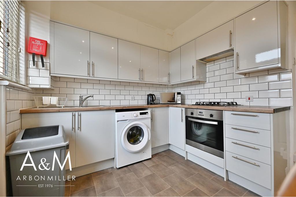 Property photo 2 of 13 3.Jpg