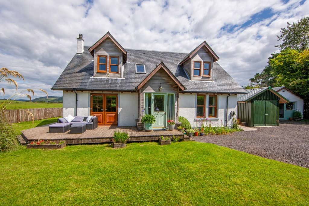 Property photo 1 of 37
