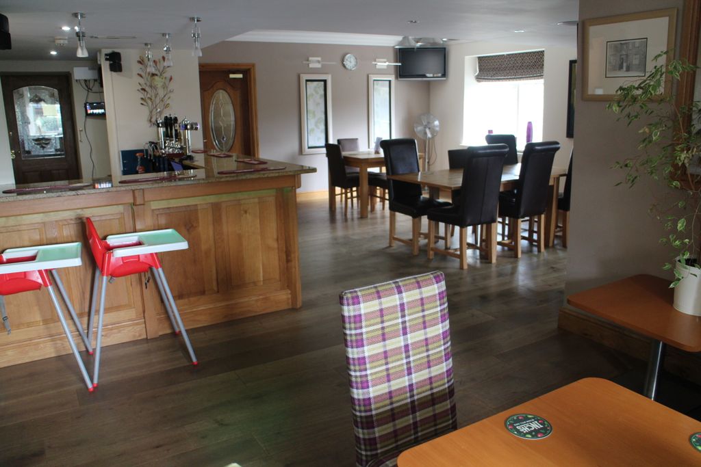 Property photo 2 of 7