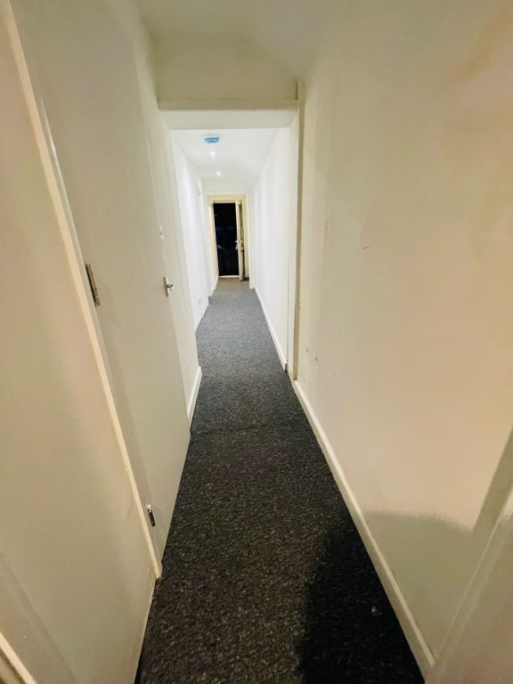 Property photo 2 of 9 Gallery