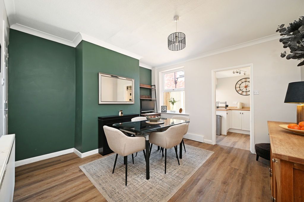 Property photo 3 of 28 Dining Room