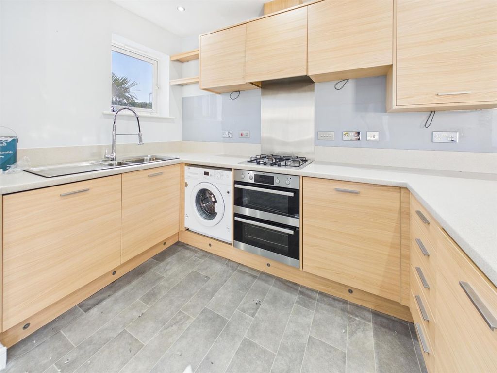 Property photo 3 of 7 Cam02664G0-Pr0133-Still006.Jpg