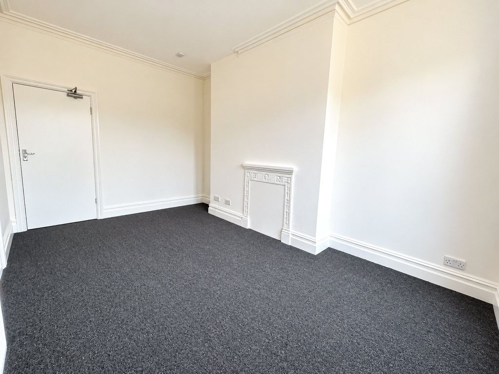 Property photo 3 of 7 Picture No. 06