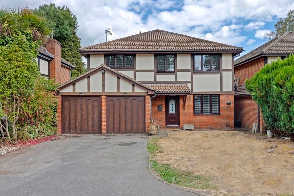 Property photo 1 of 25