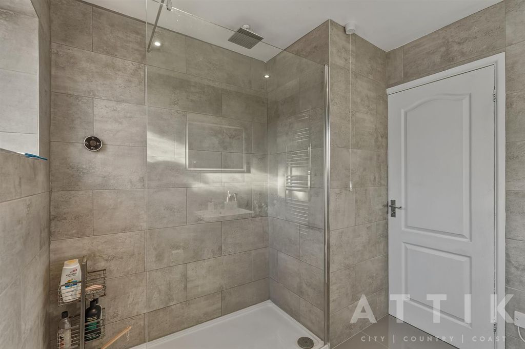 Additional image 18 of 4 bed semi-detached bungalow for saleChichester Road, Halesworth IP19