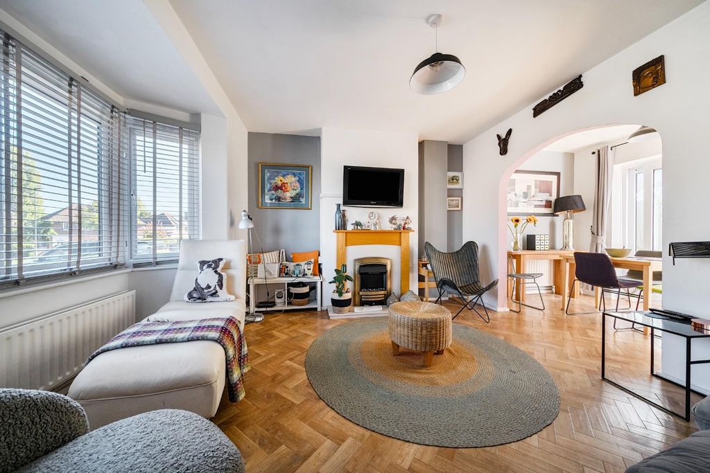 Property photo 3 of 15