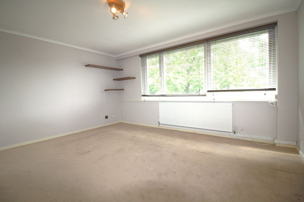 Property photo 3 of 5 1022682