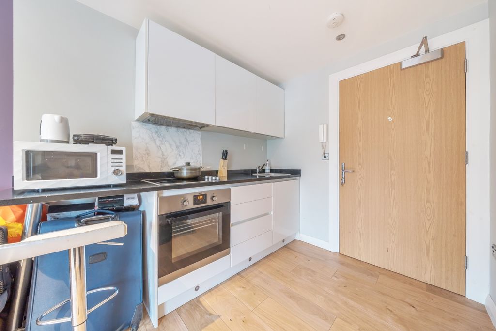 Property photo 2 of 7 932991 (2)