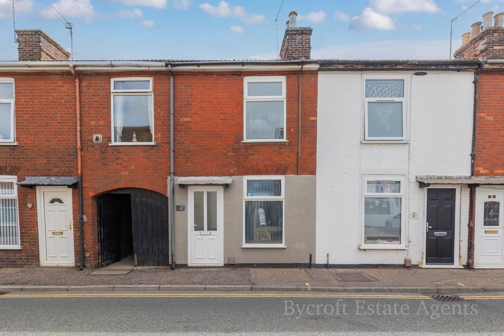 Property photo 1 of 12