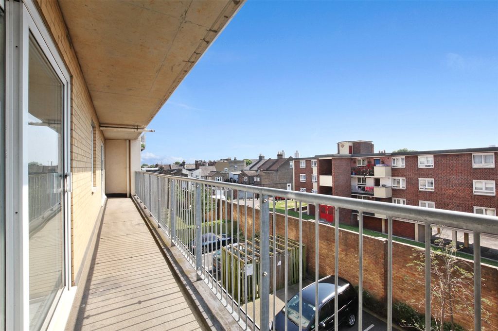 Property photo 3 of 12 Balcony