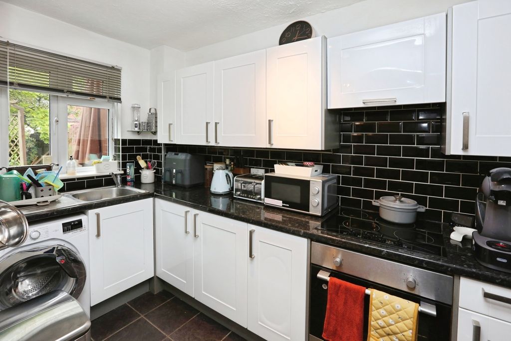 Property photo 2 of 9 Pbox-Img.Jpg