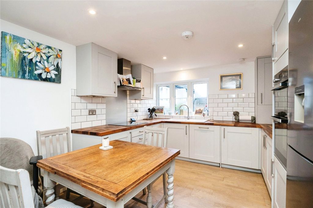 Property photo 3 of 16 Picture No. 09