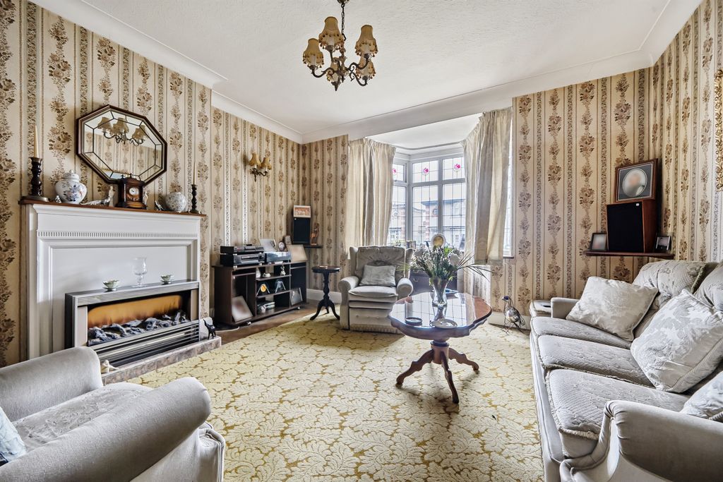 Property photo 3 of 13