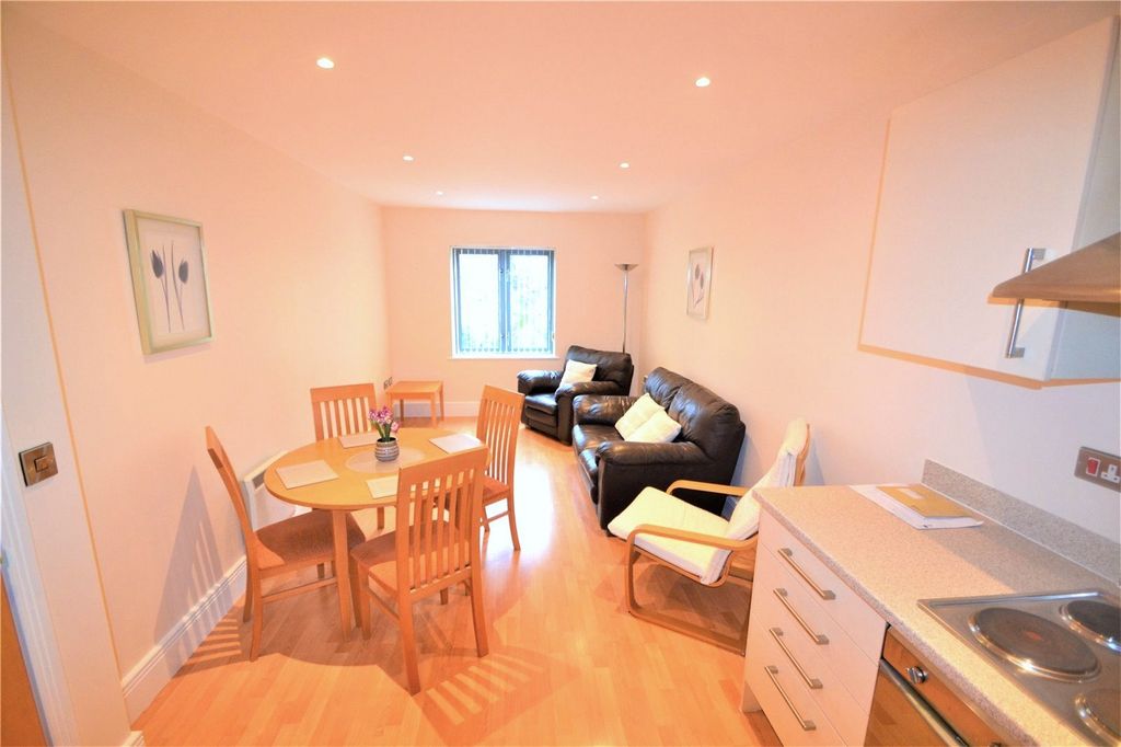 Property photo 2 of 7 Picture No. 18