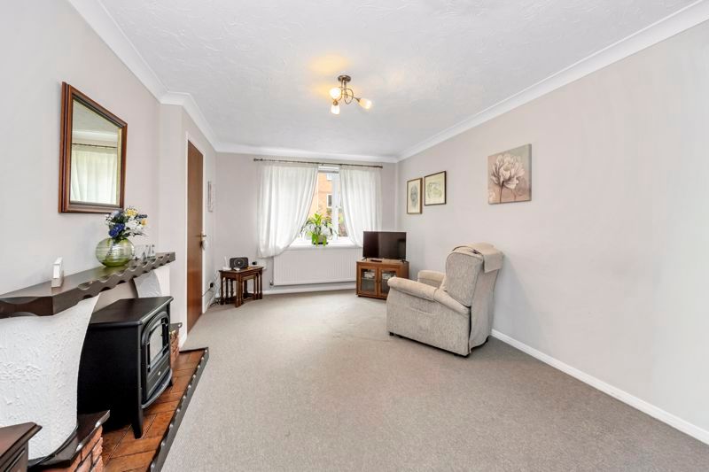 Property photo 3 of 17 Sitting Room