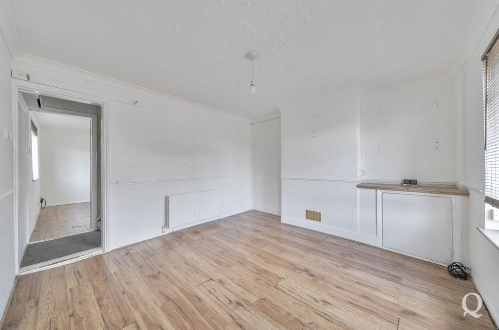 Property photo 3 of 21 66Be8cc3-c336-496...