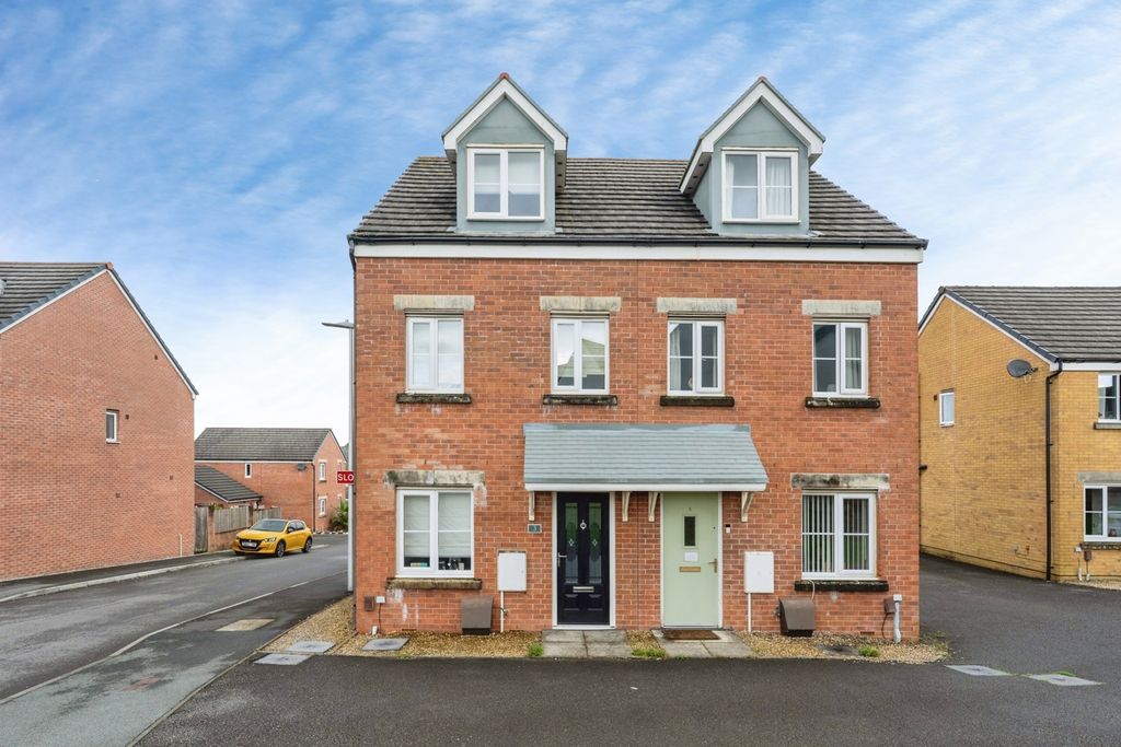 Property photo 1 of 19 Pbox-Img.Jpg
