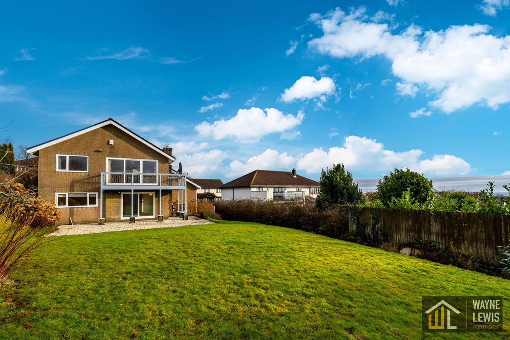 Property photo 3 of 67