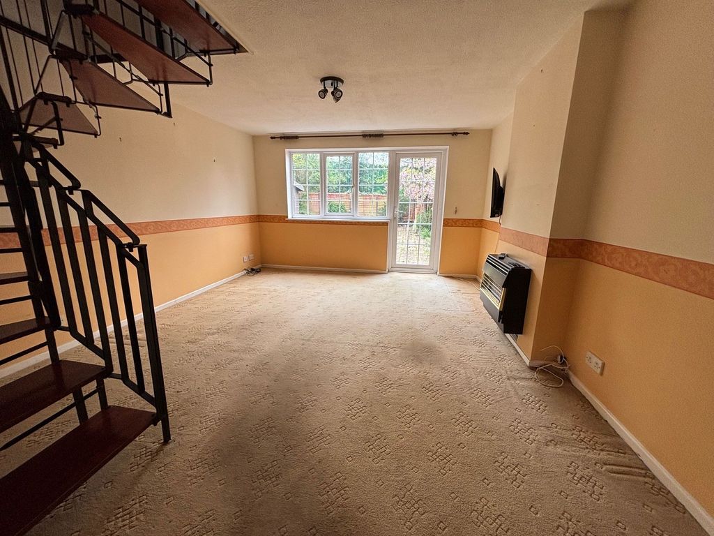 Property photo 3 of 6