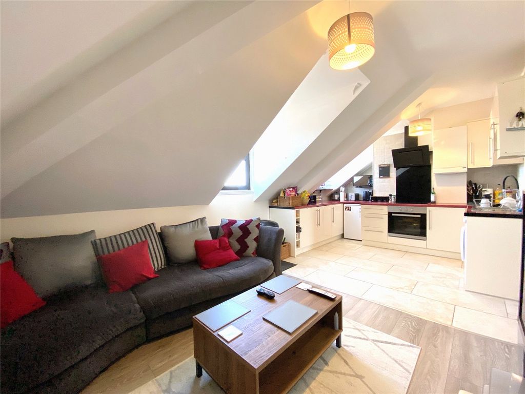 Property photo 2 of 9 Picture 2