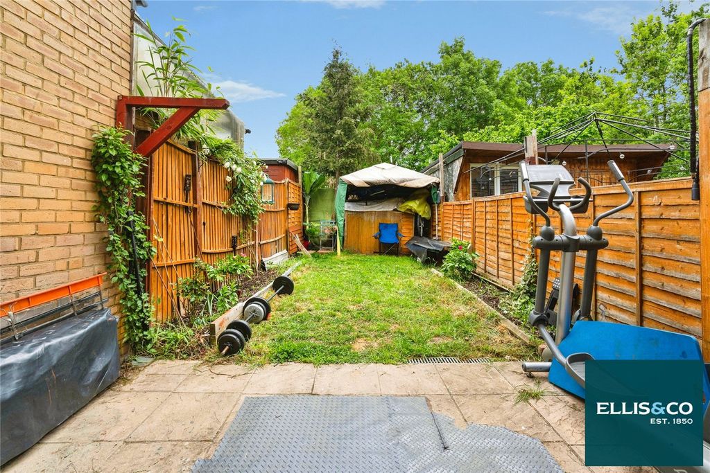 Property photo 3 of 9 Picture No. 06