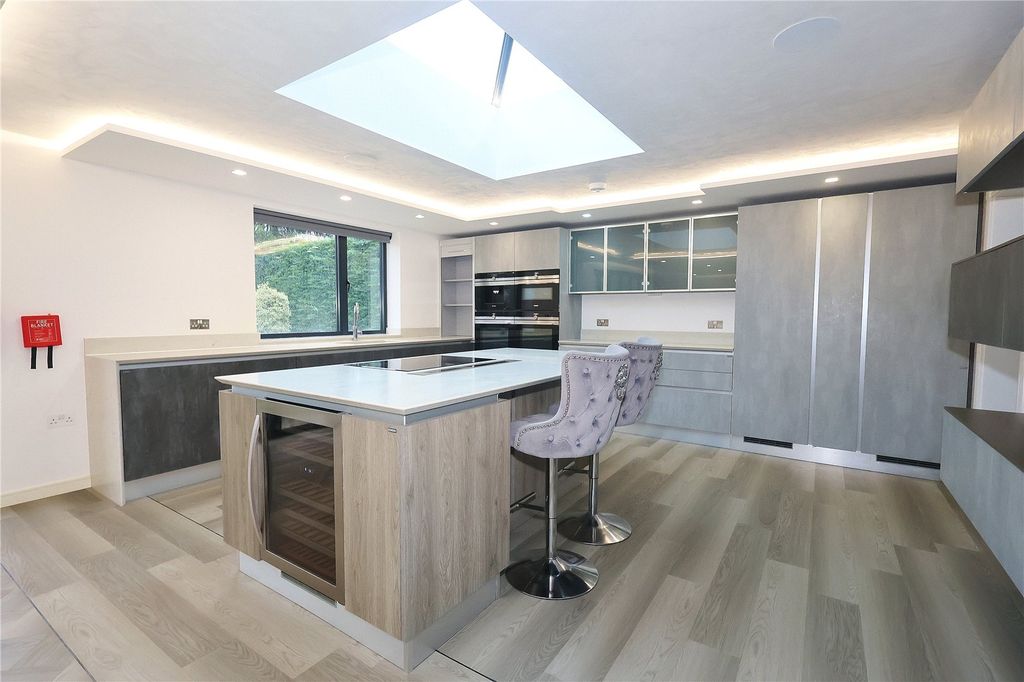 Property photo 3 of 21 Picture No. 26