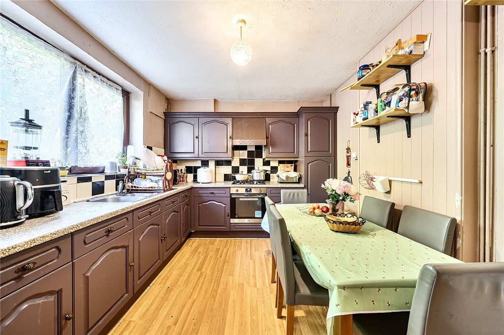Property photo 2 of 17 Picture No. 09