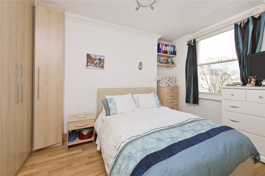 Property photo 3 of 6