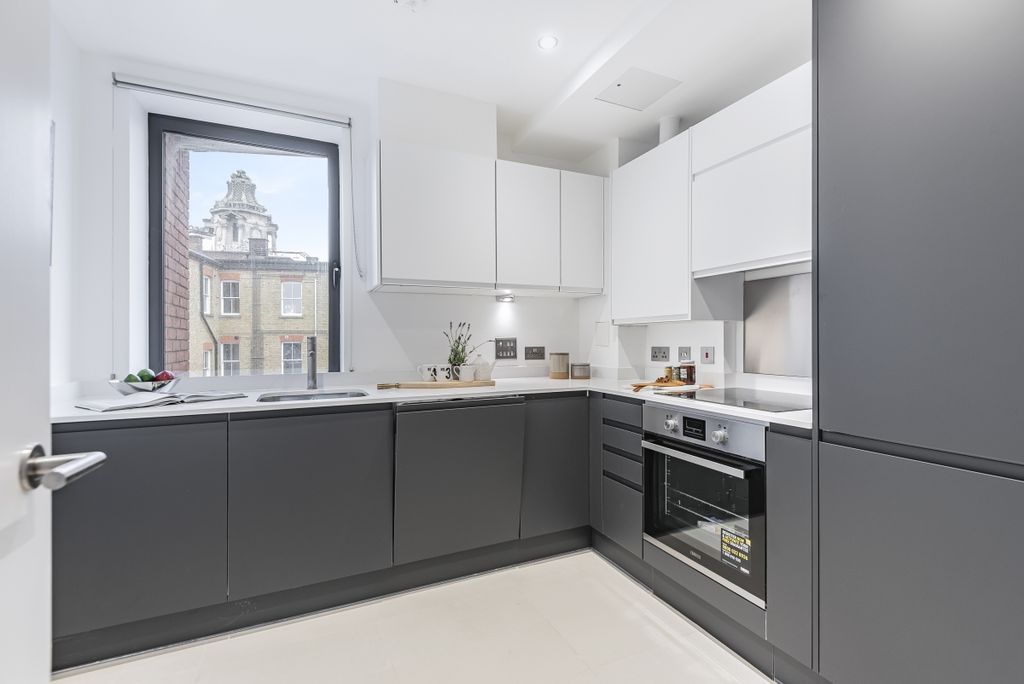 Property photo 2 of 7 661605 (2)