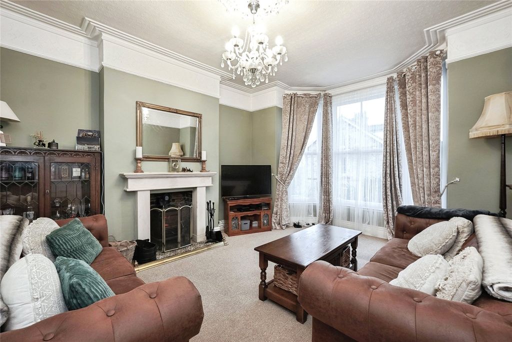 Property photo 2 of 23 Picture No. 05