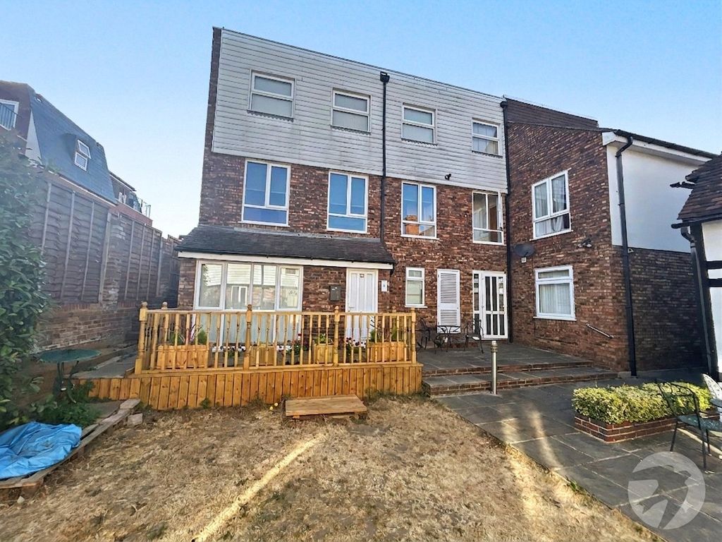 Property photo 2 of 15 Picture No. 26
